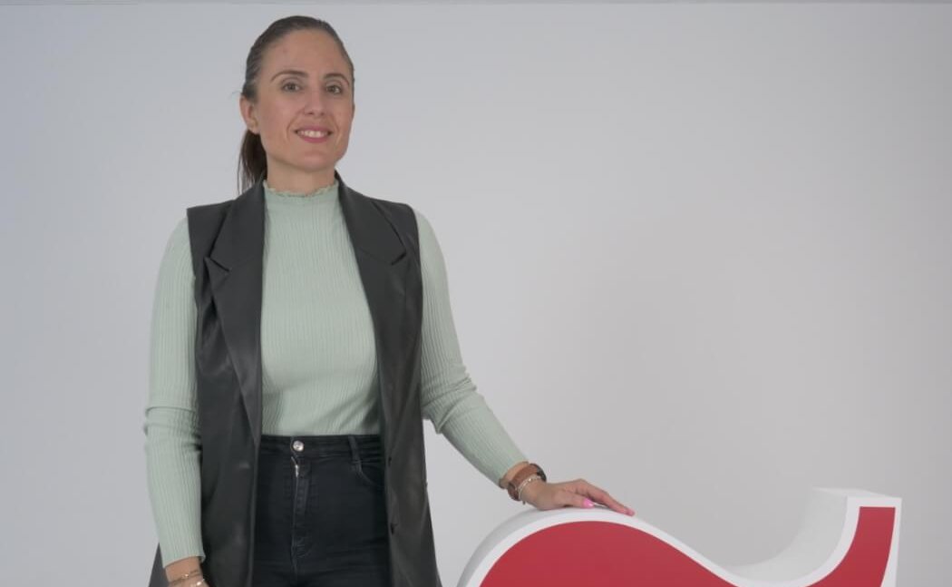 Ana Esclapez, Directora del área de Comunicación y Formación del CDI UMH: “No hay excusas para no aprender un idioma”